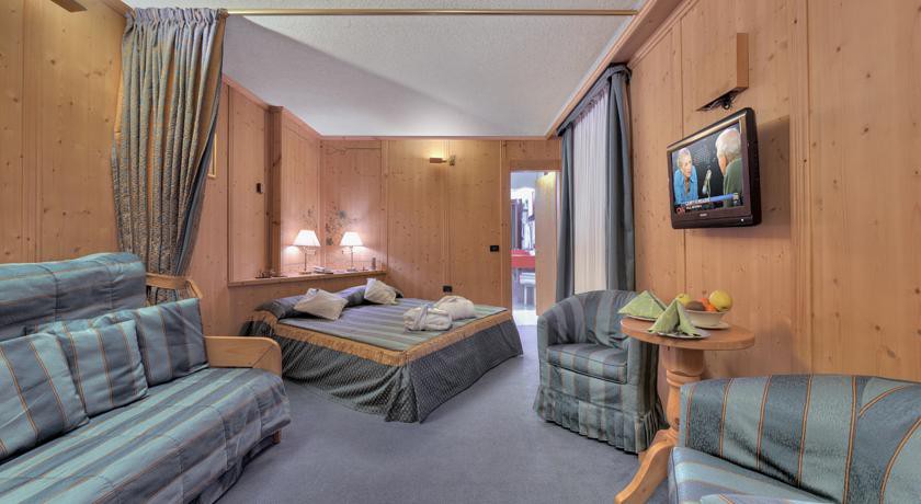 HOTEL CAMINETTO 22/67