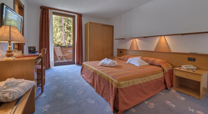 HOTEL CAMINETTO 23/67