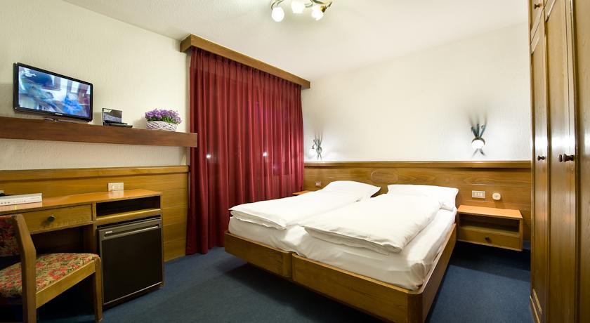 HOTEL ORIGINAL GALLI'S 12/60