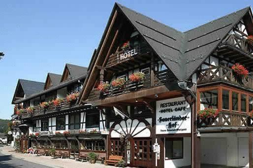 HOTEL SAUERLANDER HOF 1/19