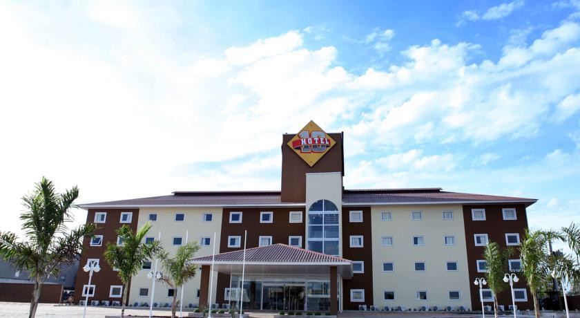 Hotel 10 Dourados 1/52