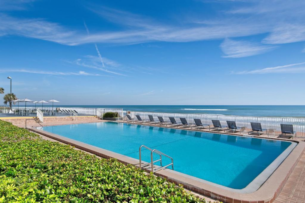 Spark by Hilton Ormond Beach Oceanfront 16/25