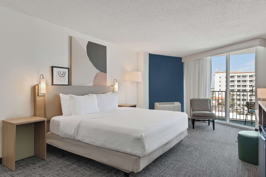 Spark by Hilton Ormond Beach Oceanfront 13/25