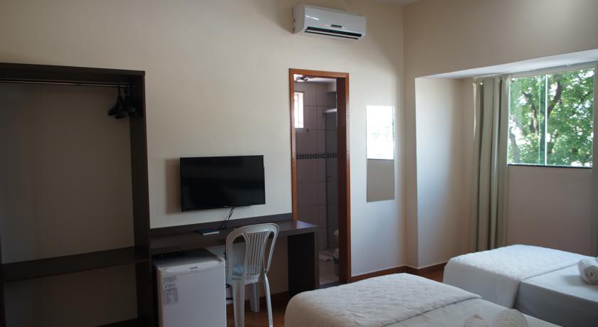 PINHEIROS HOTEL 17/57