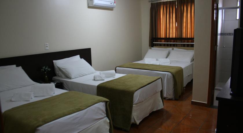 PINHEIROS HOTEL 18/57