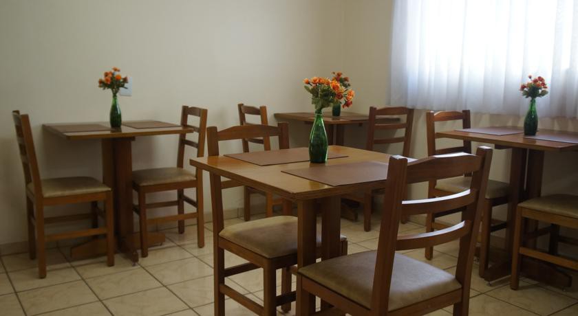 PINHEIROS HOTEL 31/57