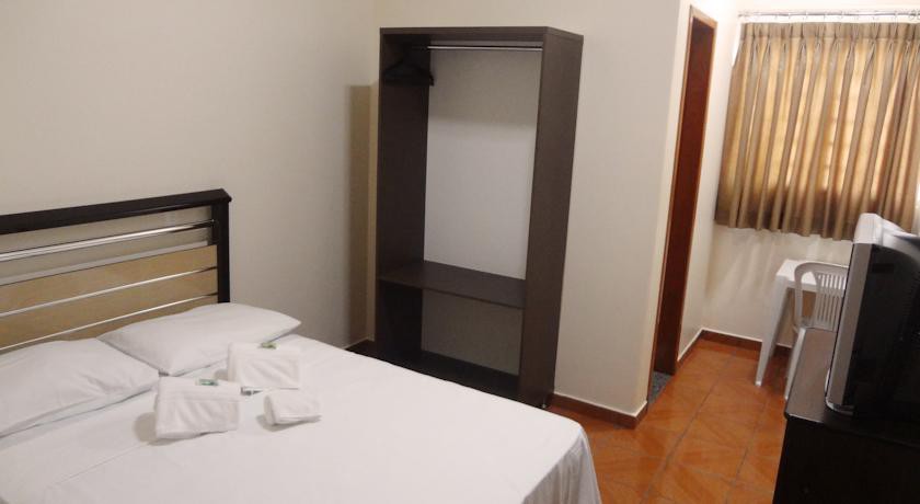 PINHEIROS HOTEL 21/57
