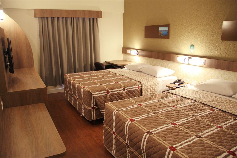 Hotel 10 Aparecida de Goiania 11/54