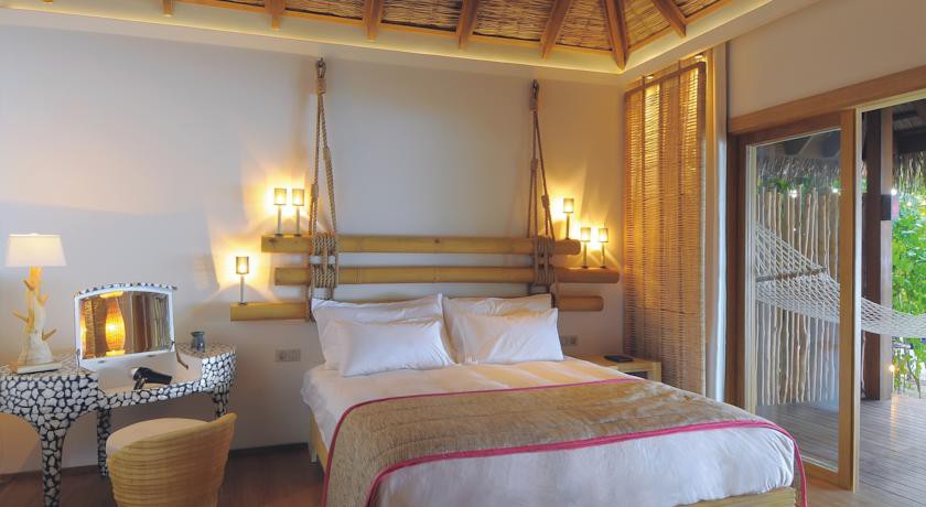 Constance Moofushi Maldives 6/12