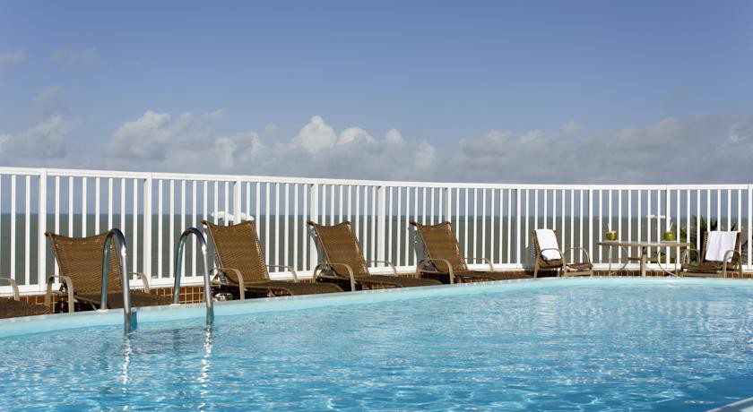 Happy Hotel Manaira 6/8