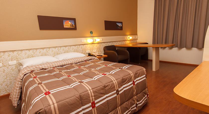 HOTEL 10 PALMAS 12/53