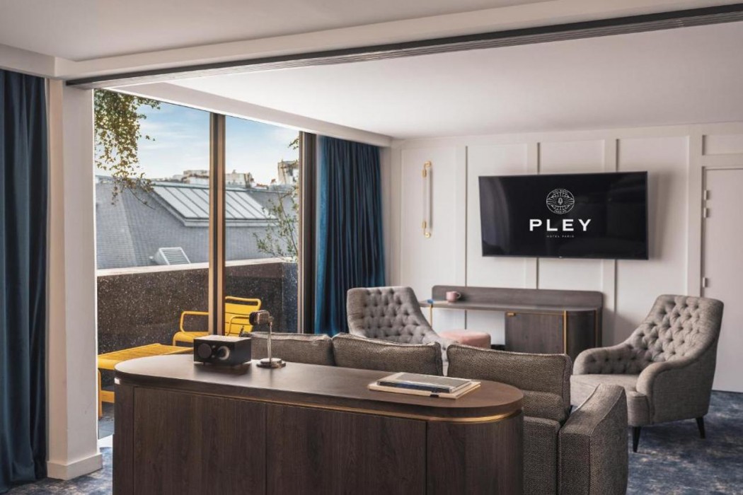 Pley Hotel 23/70