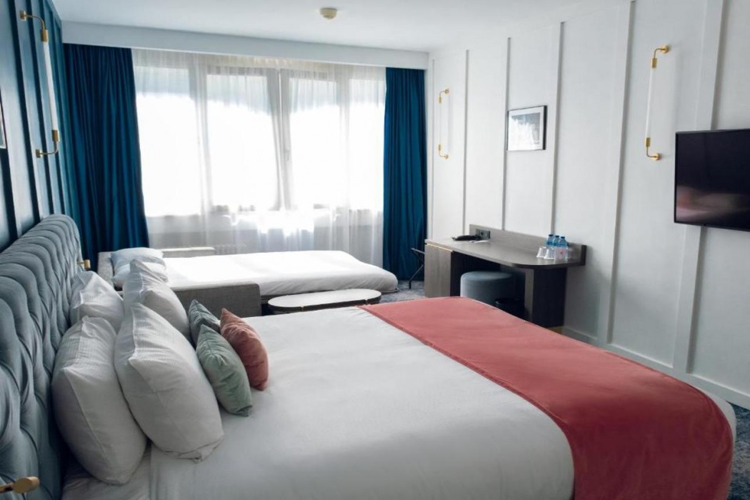 Pley Hotel 18/70