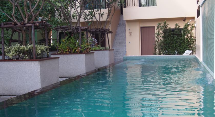 The Wave Hotel Patong 54/73