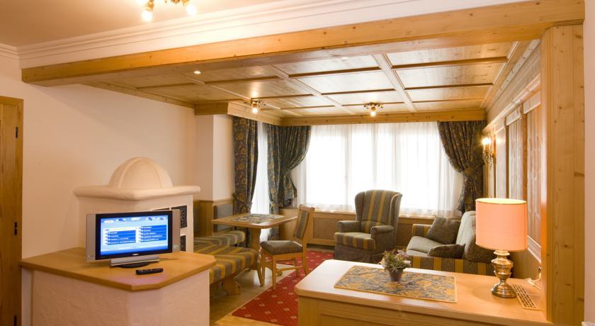 ALPEN HOTEL CORONA 9/58