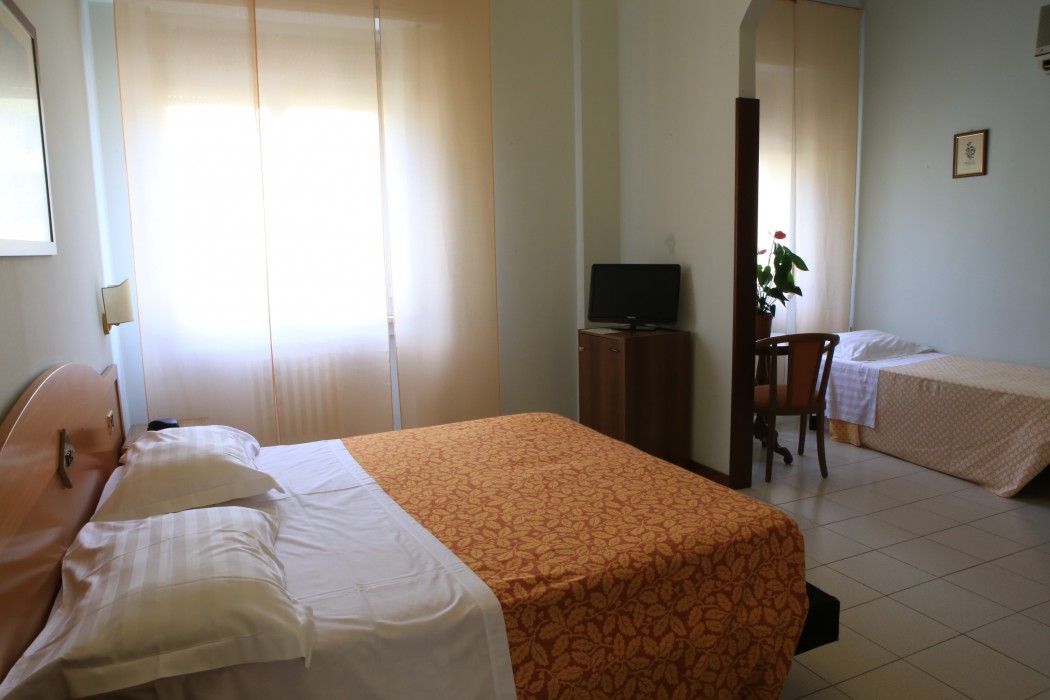 Hotel Calabresi 15/48