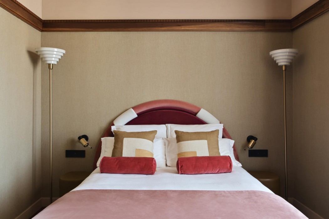 Hotel Mercedes 11/60