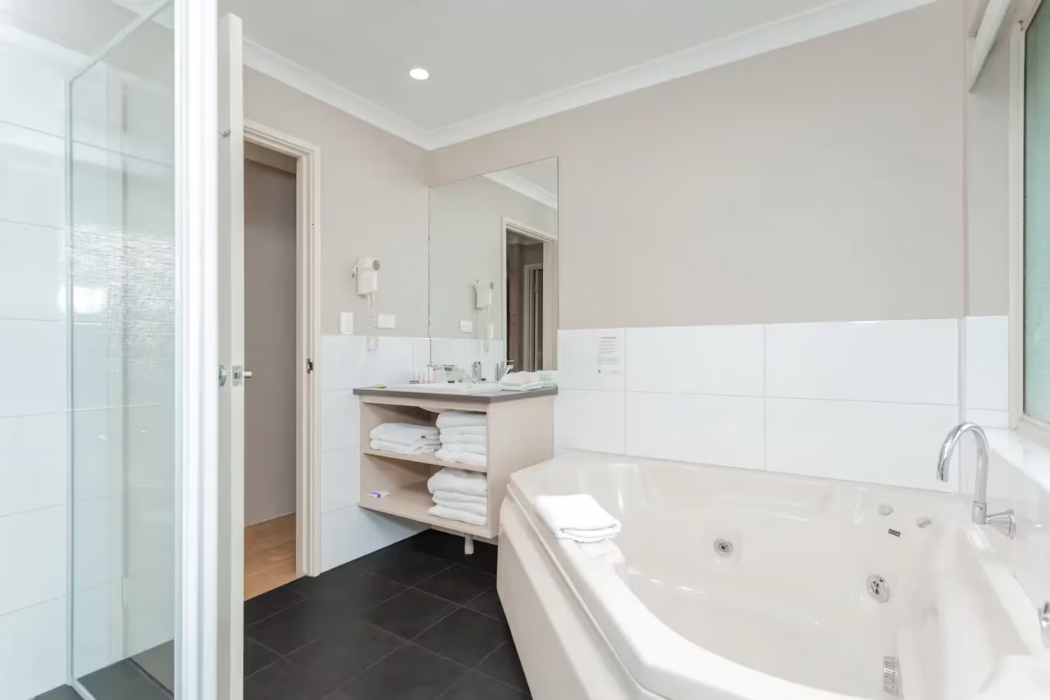 Quality Apartments Banksia Albany 12/24