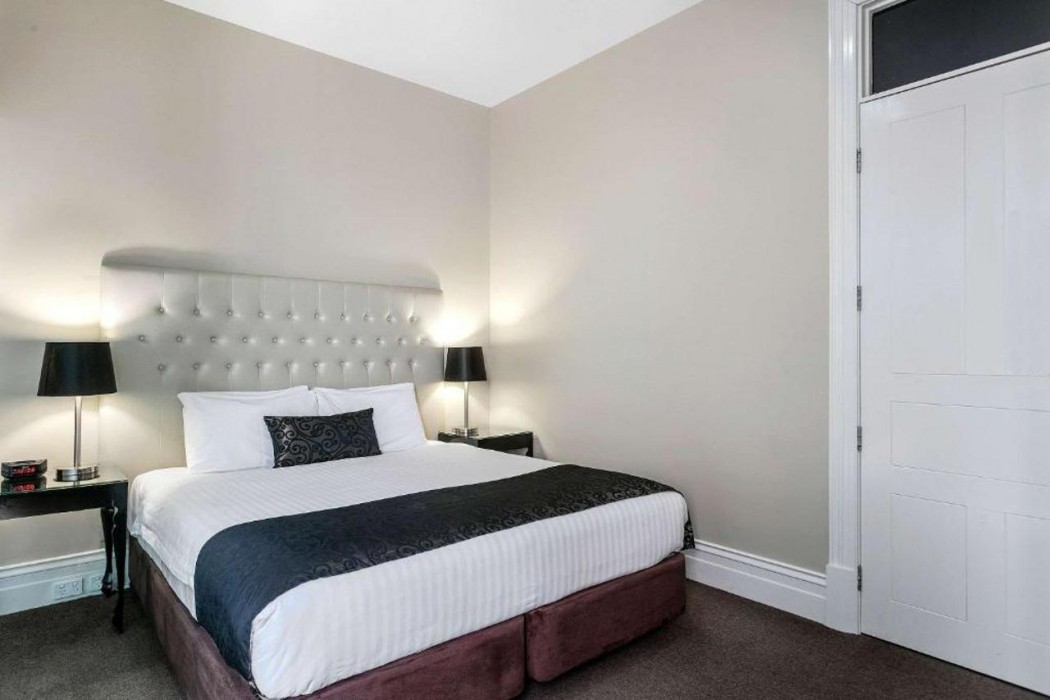 Room at Quality Inn The George Hotel Ballarat, BALLARAT