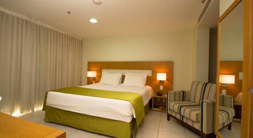 NAOUM HOTEL 4/25