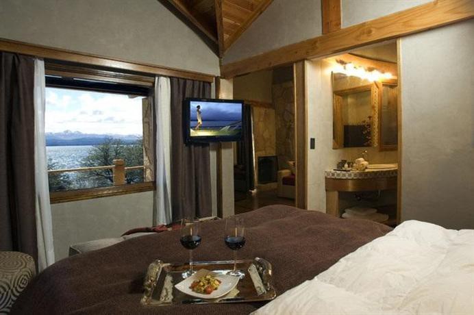 BAHIA PARAISO LUXURY SUITES 12/57