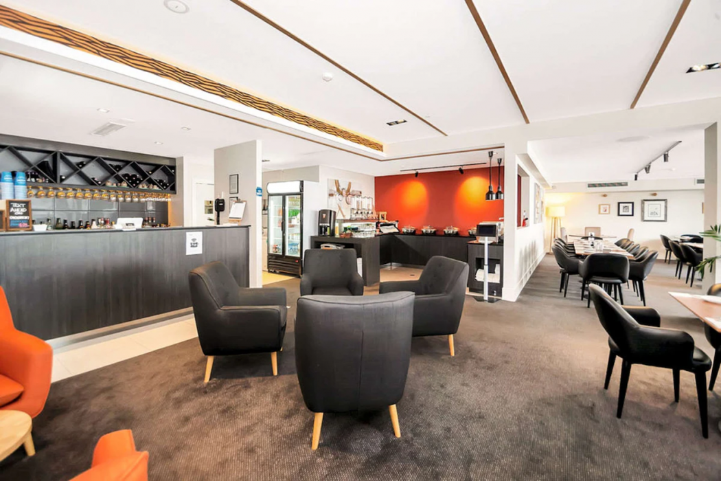 Clarion Hotel Townsville 16/27