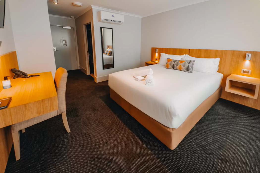 Clarion Hotel Townsville 11/27