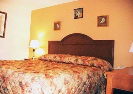 Super 8 by Wyndham Pembroke 4/15
