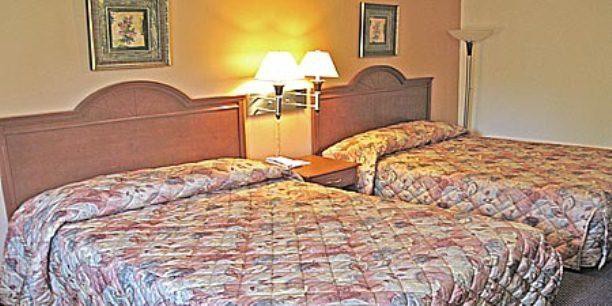 Super 8 by Wyndham Pembroke 5/15