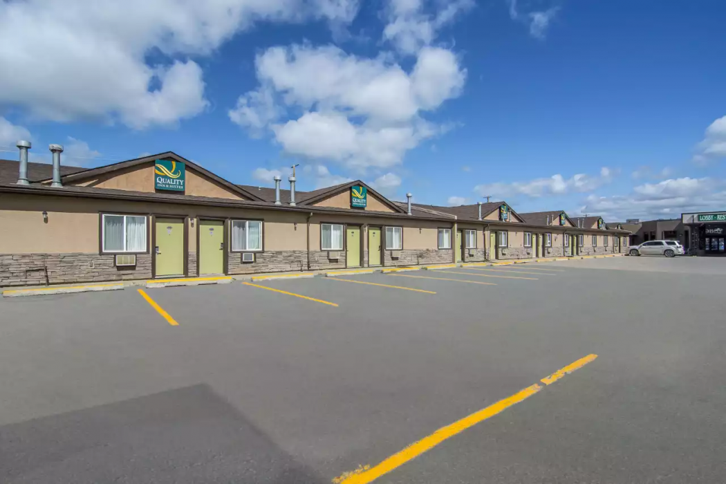 Quality Inn & Suites High Level, AB 2/16