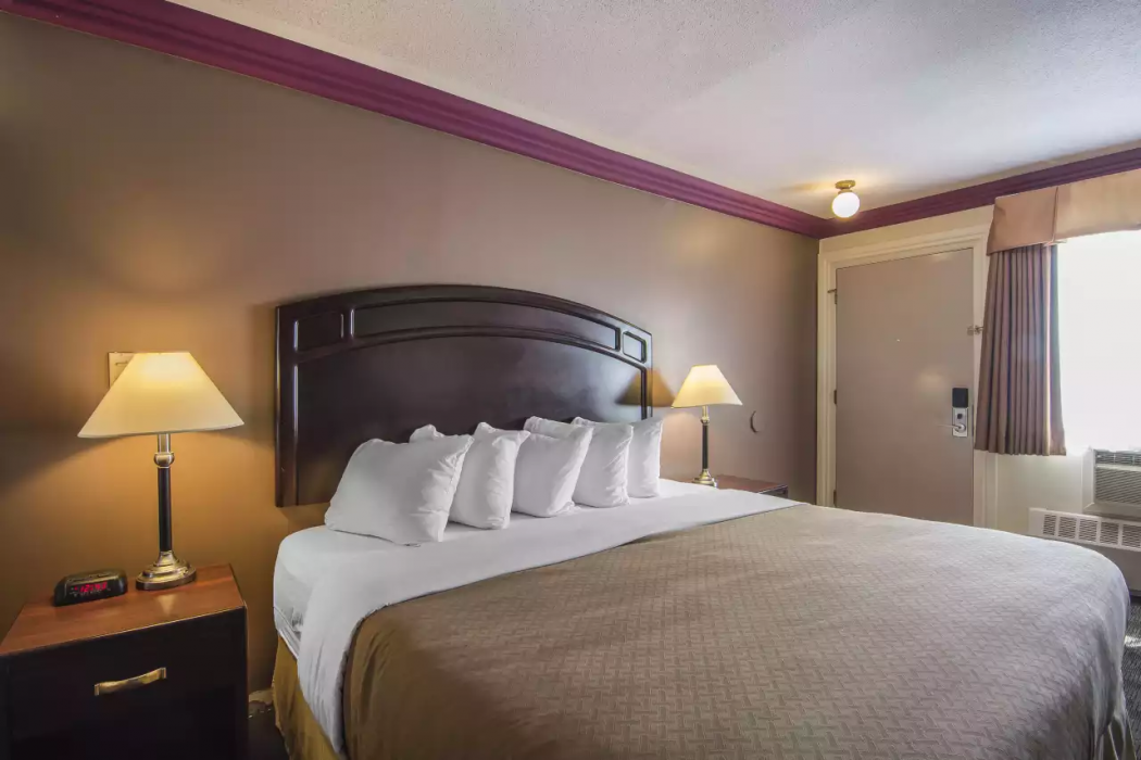 Quality Inn & Suites High Level, AB 10/16