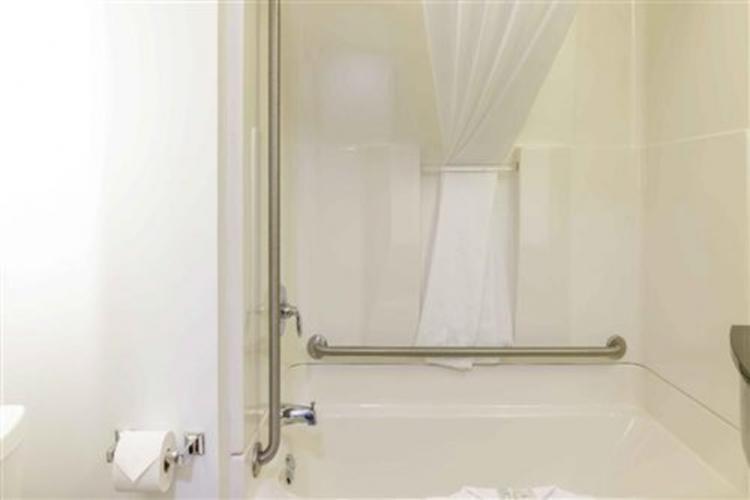Motel6 Swift Current Sk 12/44