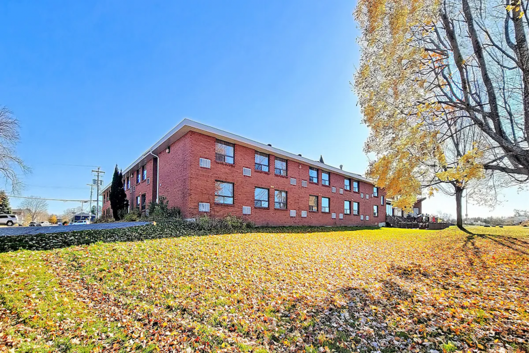 Ramada by Wyndham Arnprior 3/27