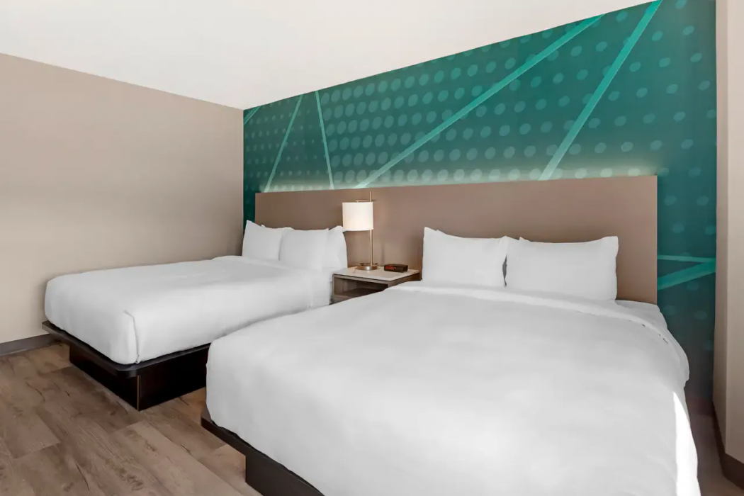 Comfort Inn Bracebridge, ON 8/24