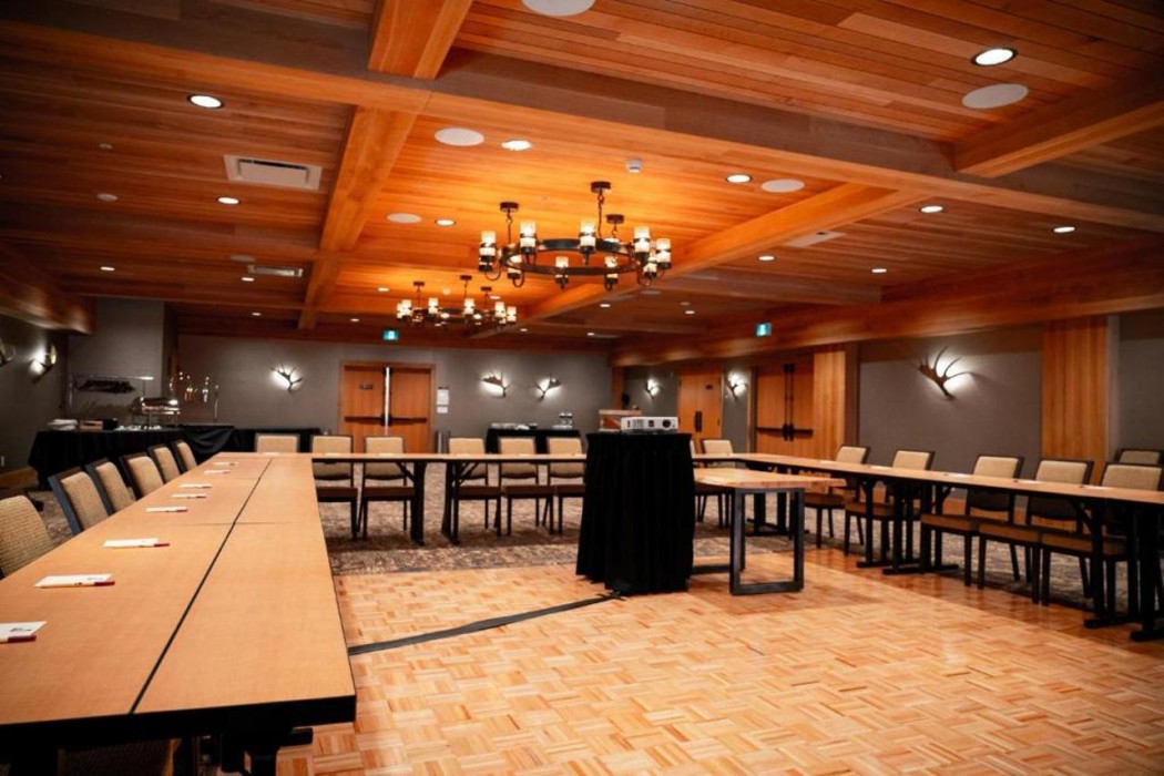 Moose Hotel And Suites 28/66