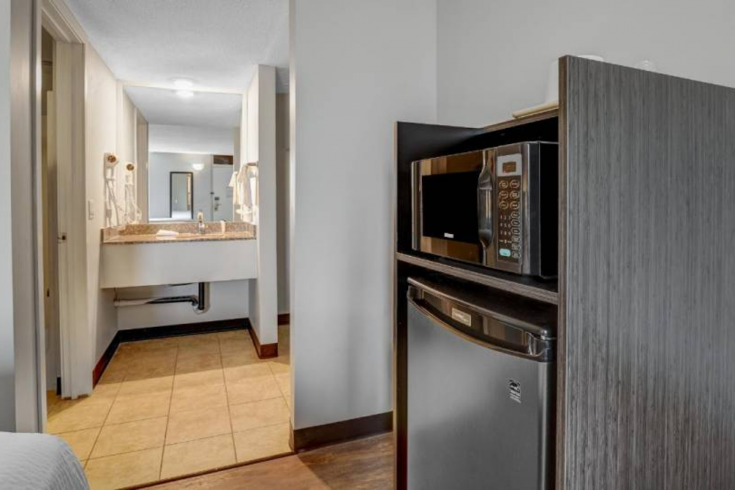 Motel6 Brooks, AB 16/43