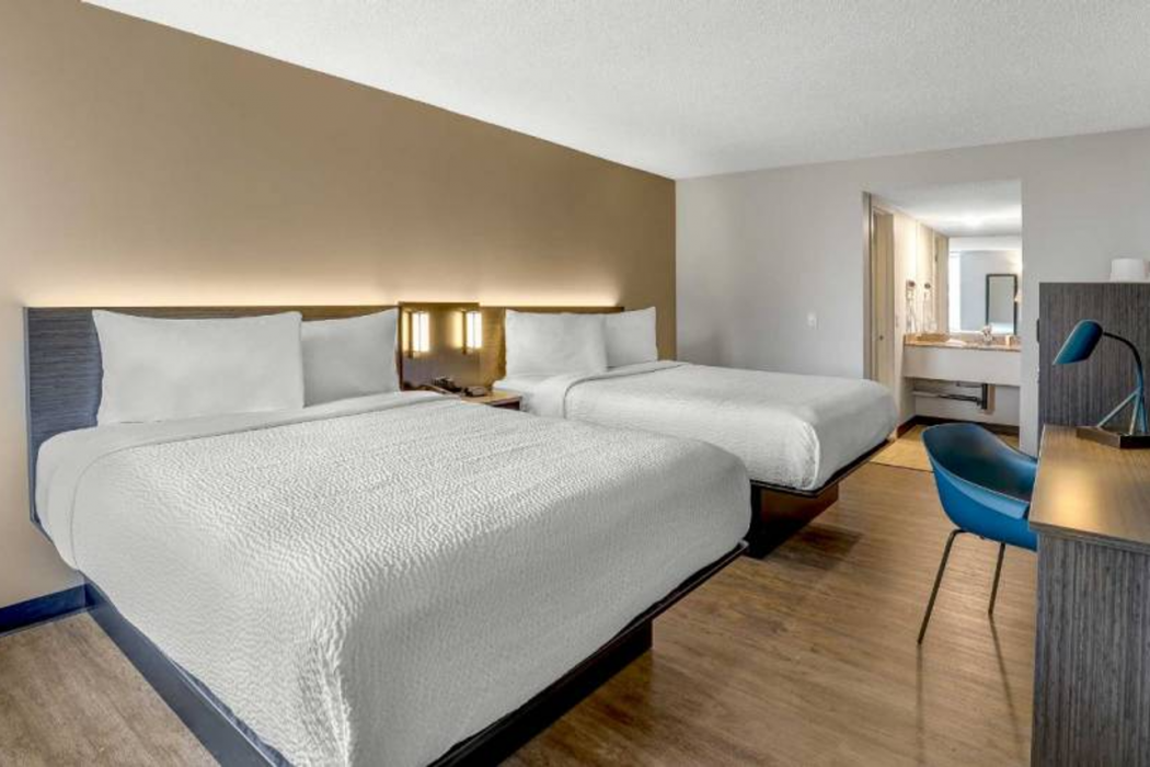 Motel6 Brooks, AB 13/43