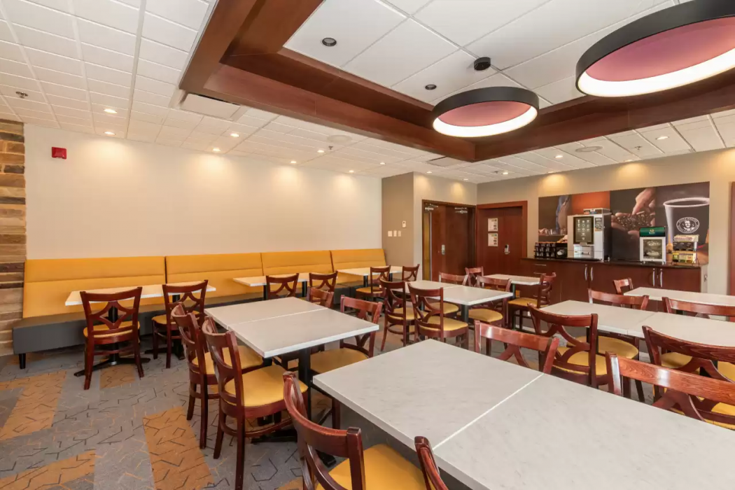 Quality Inn and Suites Val d Or, QC 13/15