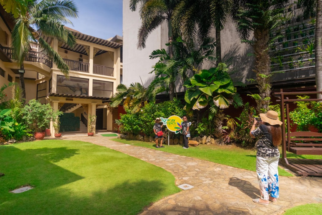 Boracay Tropics Resort Hotel 16/37