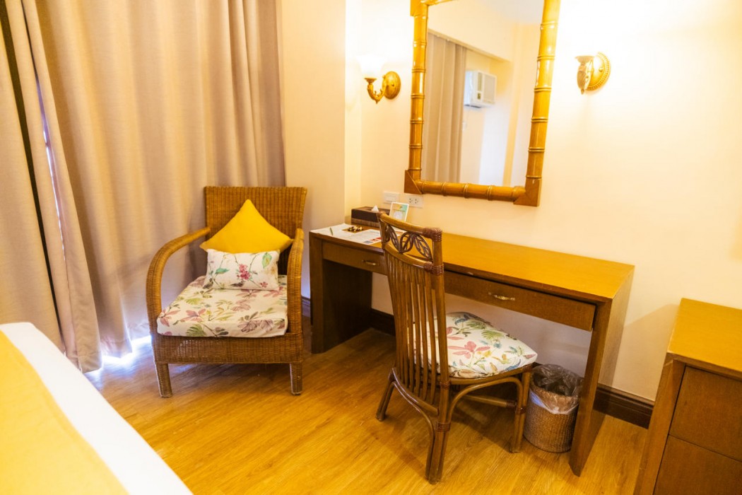 Boracay Tropics Resort Hotel 12/37