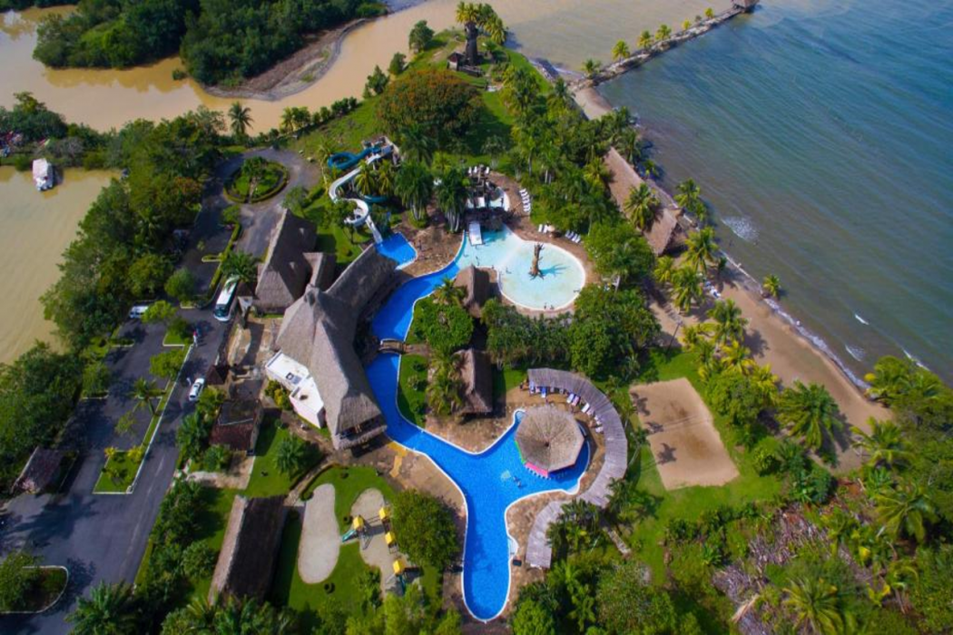 Amatique Bay Hotel 3/58