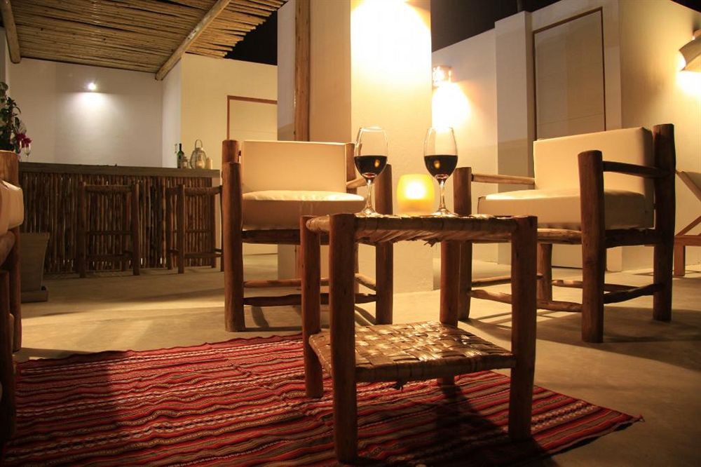 BAMBOO LODGE PARACAS 28/52