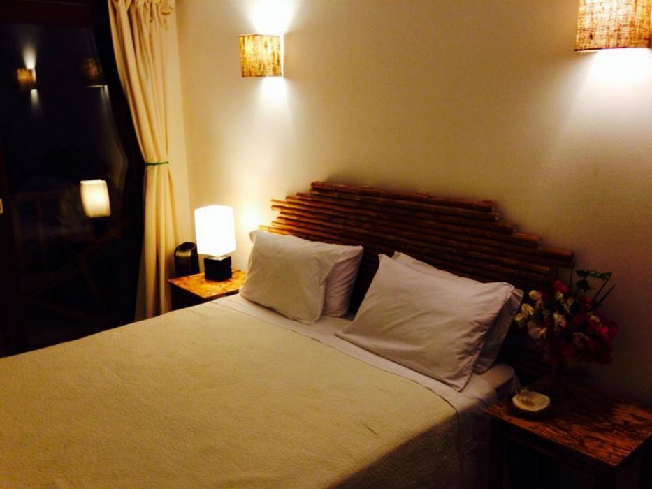 BAMBOO LODGE PARACAS 13/52