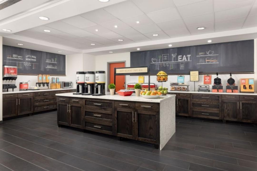 Hampton Inn & Suites Napa 18/64