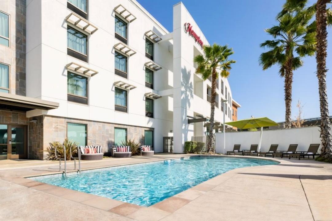 Hampton Inn & Suites Napa 25/64