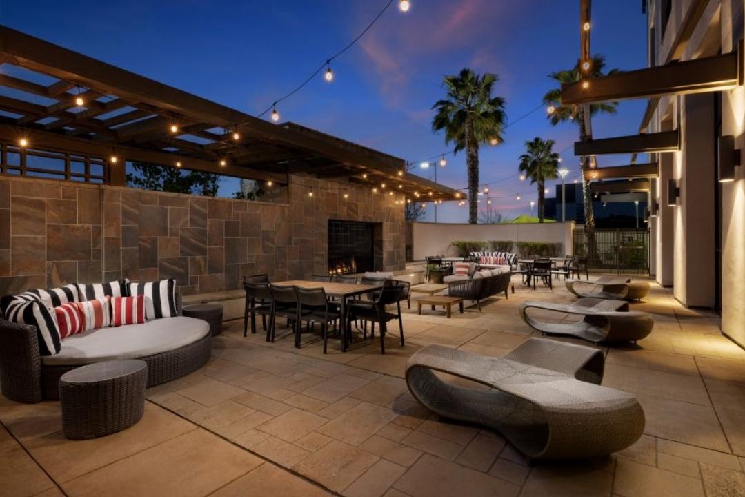 Hampton Inn & Suites Napa 27/64