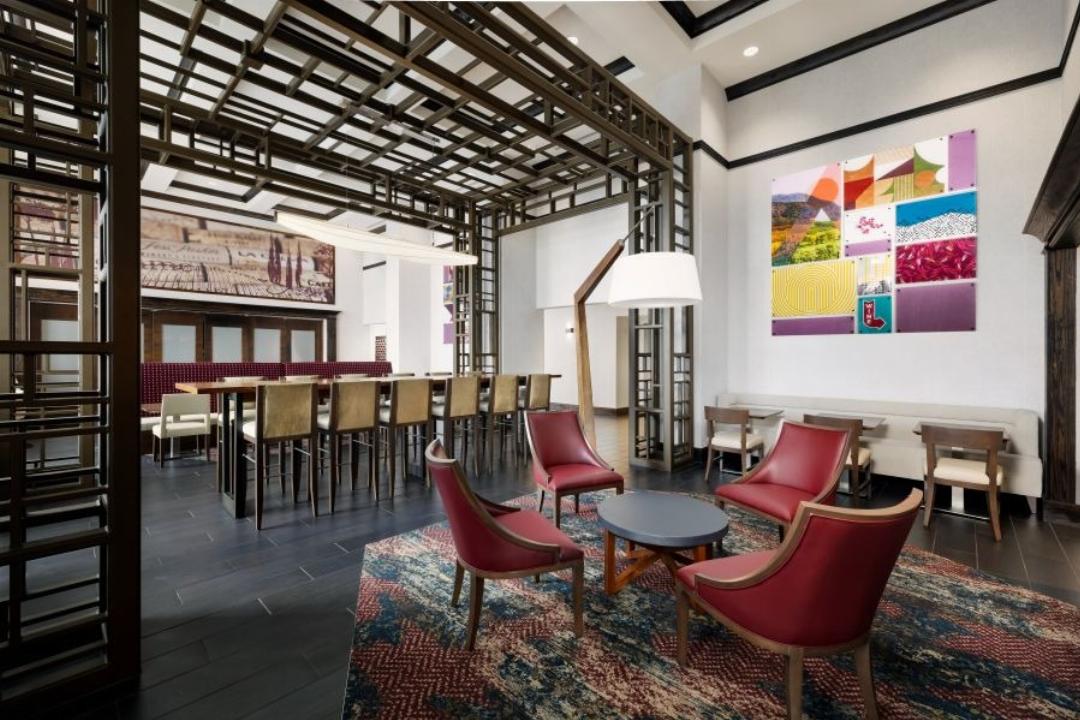 Hampton Inn & Suites Napa 17/64
