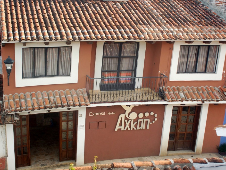 AXKAN EXPRESS HOTEL 70/92