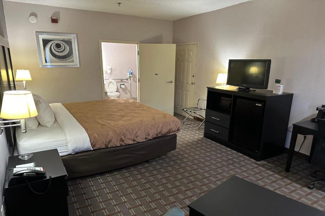 Quality Inn Ashland, KY 16/66