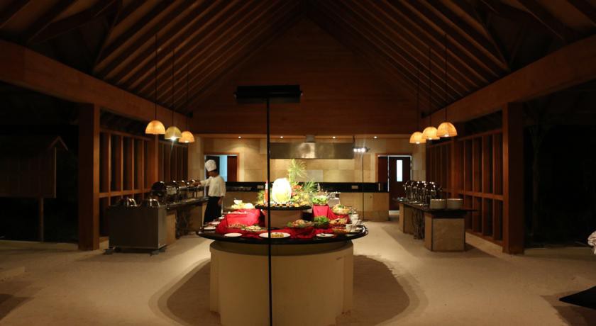 Canareef Resort Maldives 25/65